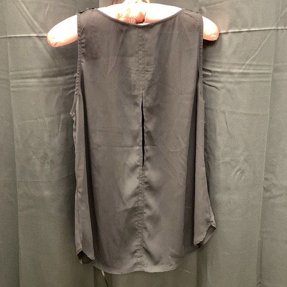 New blouse - Picture 4 of 4